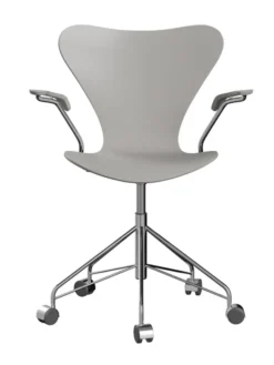 3217 Serie 7 Kontorstol af Arne Jacobsen