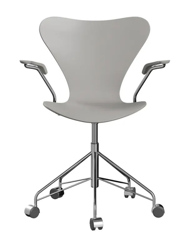 3217 Serie 7 Kontorstol af Arne Jacobsen