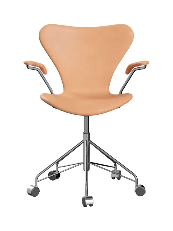 3217 Serie 7 Kontorstol af Arne Jacobsen