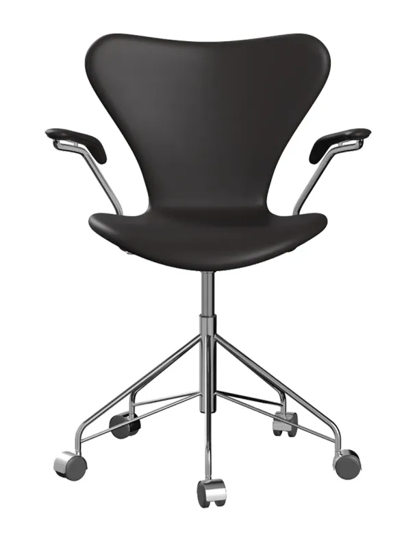 3217 Serie 7 Kontorstol af Arne Jacobsen