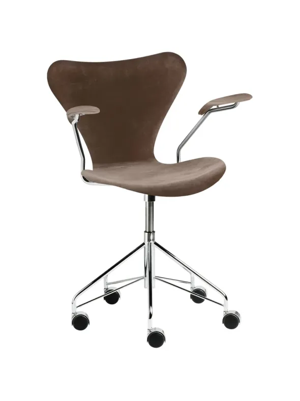 3217 Serie 7 Kontorstol af Arne Jacobsen