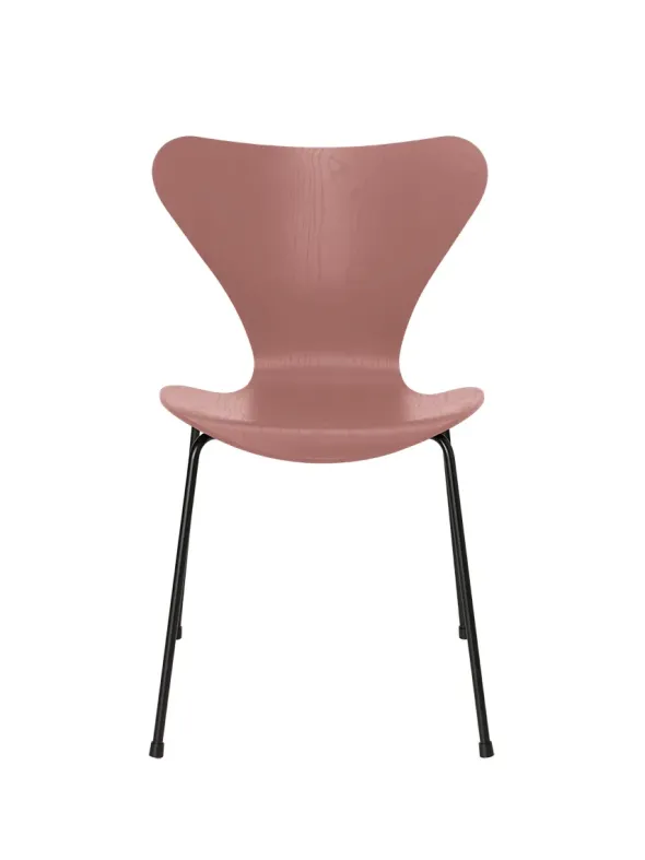 3107 Serie 7 stol i farvet ask af Arne Jacobsen