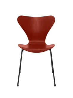 3107 Serie 7 stol i farvet ask af Arne Jacobsen