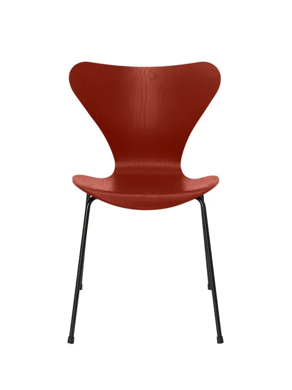 3107 Serie 7 stol i farvet ask af Arne Jacobsen