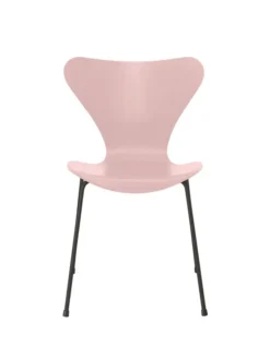3107 Serie 7 stol i farvet ask af Arne Jacobsen