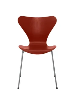 3107 Serie 7 stol i farvet ask af Arne Jacobsen