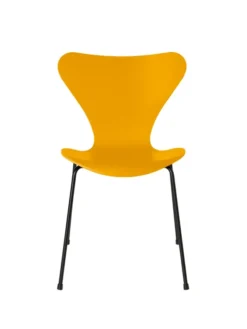 3107 Serie 7 stol lakeret af Arne Jacobsen