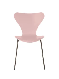 3107 Serie 7 stol lakeret af Arne Jacobsen