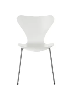 3107 Serie 7 stol lakeret af Arne Jacobsen