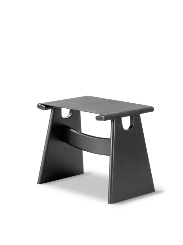 Seto Stool, eg sort lak fra Fredericia Furniture