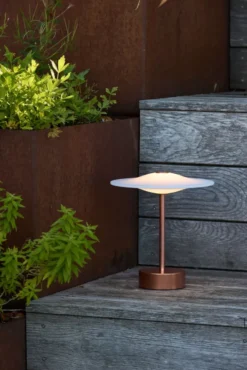 Sinus 22 Portable bordlampe, kobber af Piet Hein