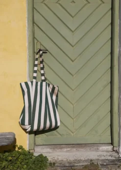 Skagerak Drachmann Jubilæums Tote Bag, light apricot/dark green fra Fritz Hansen