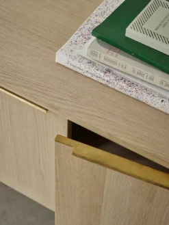Skagerak Jut Cabinet fra Fritz Hansen