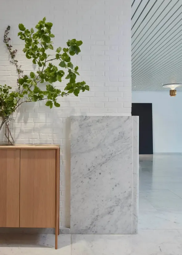 Skagerak Jut High Cabinet fra Fritz Hansen