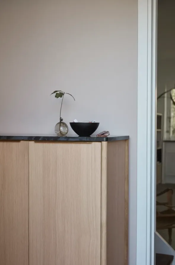 Skagerak Jut High Cabinet fra Fritz Hansen