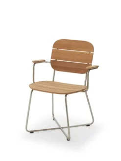 Skagerak Lilium armstol fra Fritz Hansen