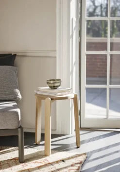 Skagerak Nomad Skammel fra Fritz Hansen