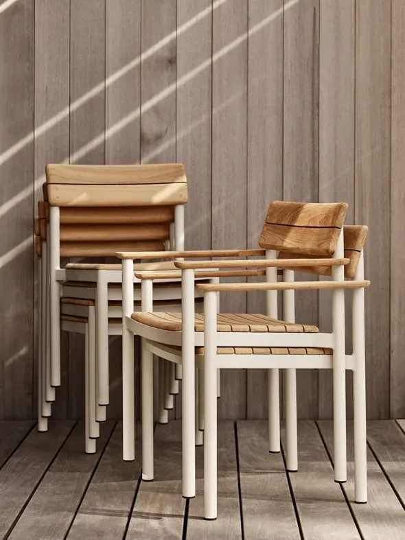 Skagerak Pelagus Armstol, light ivory fra Fritz Hansen
