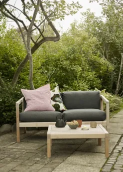 Skagerak Virkelyst 2 pers. Sofa, Charcoal fra Fritz Hansen