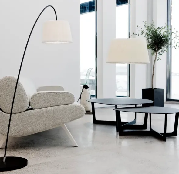 Snowdrop 320 standerlampe fra Le Klint