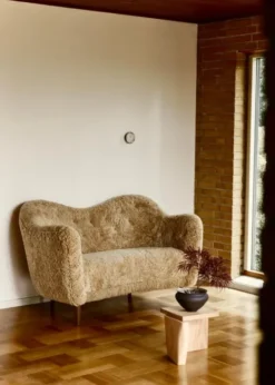 46 sofa, eg klar olie af Finn Juhl
