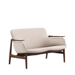 53 sofa, valnød af Finn Juhl