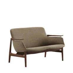 53 sofa, valnød af Finn Juhl