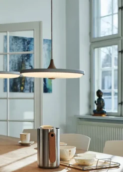 Soleil pendel small, lys eg, papir skærm fra Le Klint
