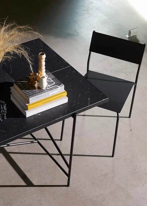 Spisebord 230, sort marmor fra HANDVÄRK