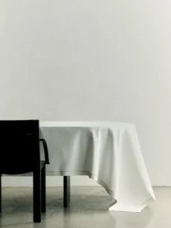 S.R. Table Cloth 03 fra Louise Roe