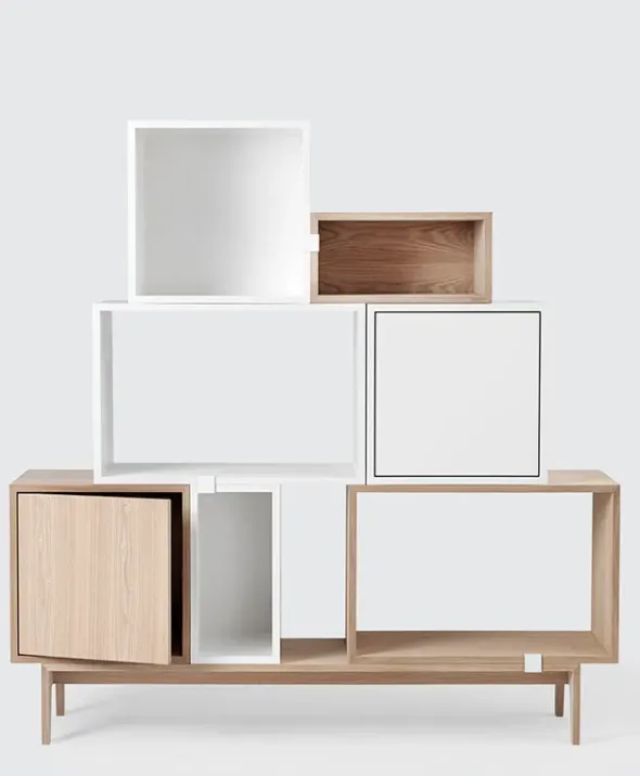Stacked Reol m. Låge fra Muuto