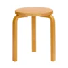 Stool 60, honey stained birk fra Artek