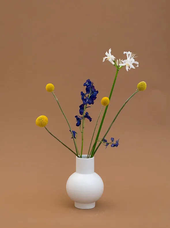 Strøm Vase, vaporous grey fra raawii