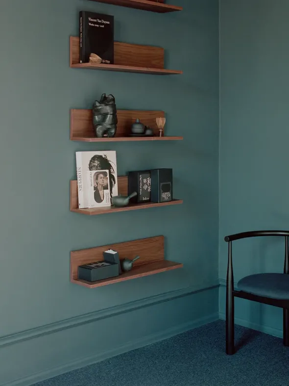 Tana Wall Shelf, oak fra New Works