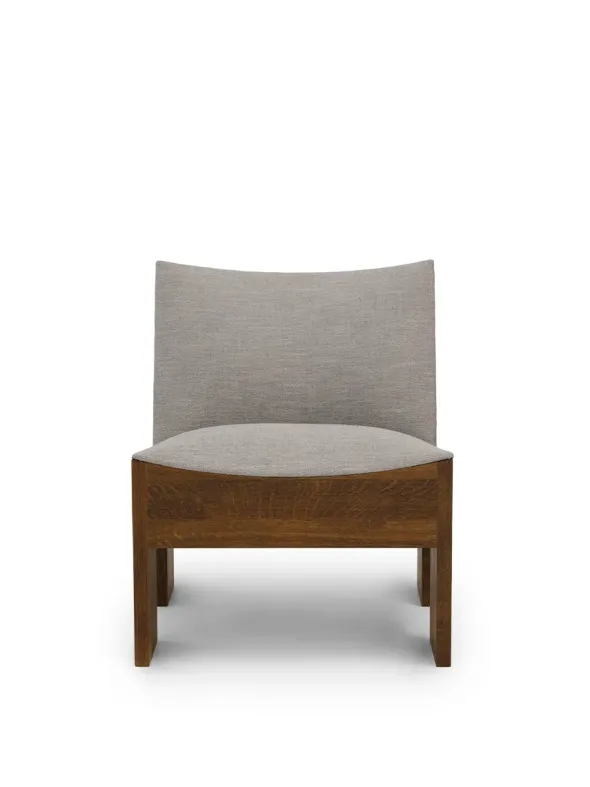 Tenon Lounge Chair, fumed oak fra New Works