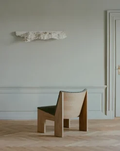 Tenon Lounge Chair, natural oak fra New Works