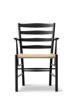 The Klint Armchair, sortlakeret eg fra Fredericia Furniture