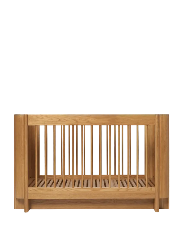 Tilu Baby Cot tremmeseng, olieret eg fra Ferm Living