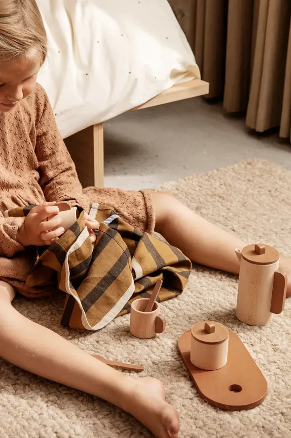 Toro Tea Set fra Ferm Living