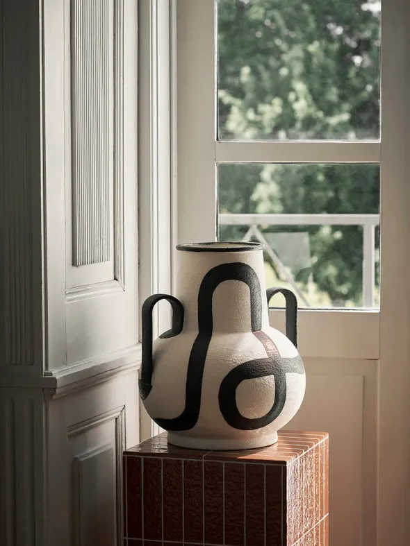 Trace Vase fra Ferm Living