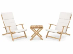 Udendørs loungesæt i teak med 1 BM5868 sidebord og 2 BM5568 Dækstole inkl. hynder fra Carl Hansen & Søn