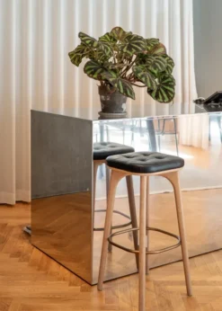 Utility Stool SH760 Oak natural Caress 1509 fra Stellar Works