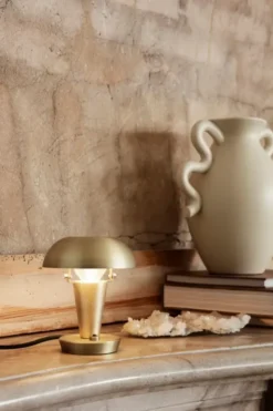 Verso Table Vase fra Ferm Living