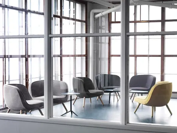 VIA57 Lænestol fra Fritz Hansen