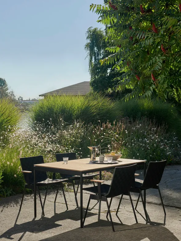 Ville AV34 Havestol fra &Tradition