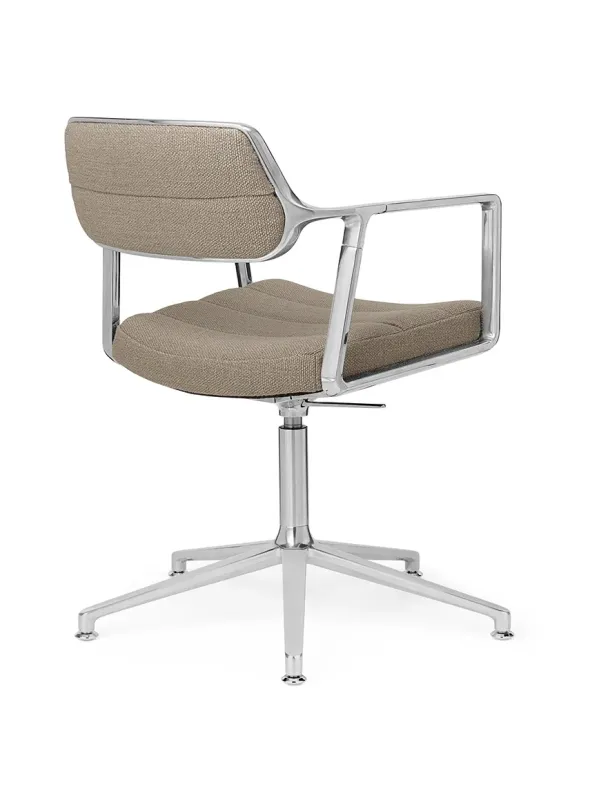 VIPP453 Swivel+ Chair, dark sand tekstil fra Vipp