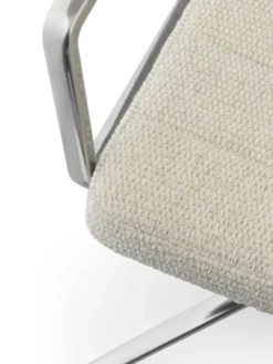 VIPP453 Swivel+ Chair m/hjul, Wavy tekstil fra Vipp