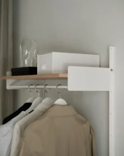 Wardrobe Shelf 1 fra New Works