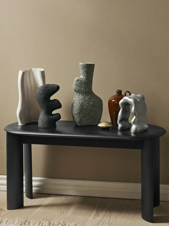 Yara Vase Small, rustic iron fra Ferm Living