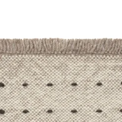 Yield Dot Naturally Coloured Fringes tæppe, 0115 fra Kvadrat